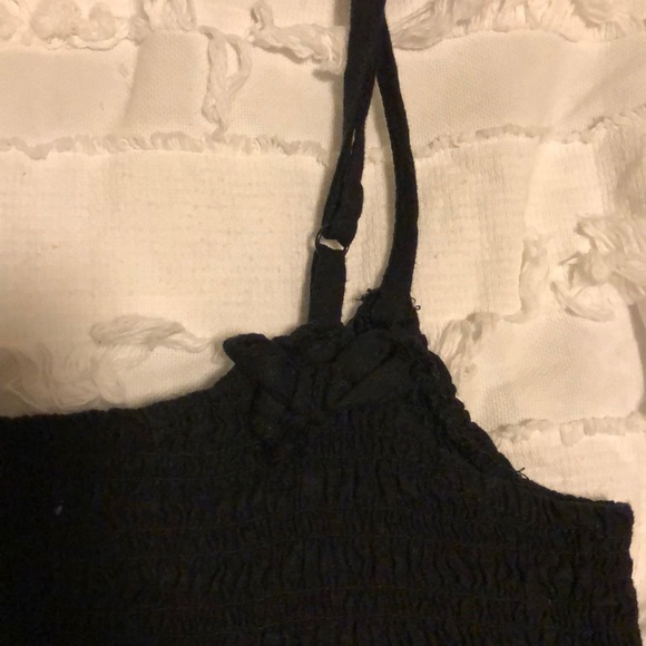 Black smocked crop top - Picture 4 of 5